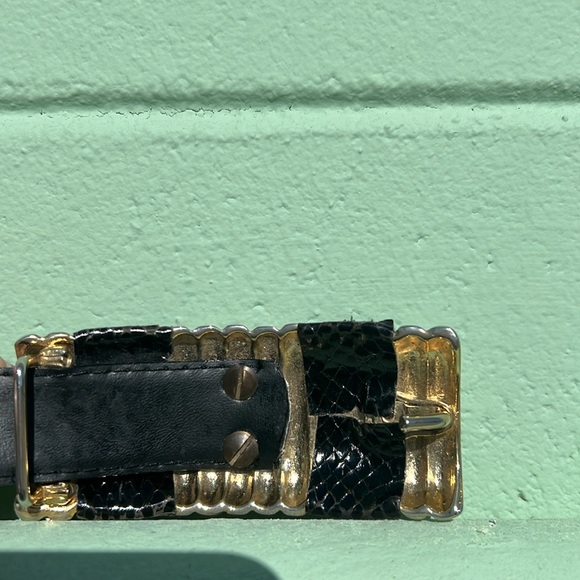 Vintage Black & Gold Snake Skin Belt - Picture 2 of 7